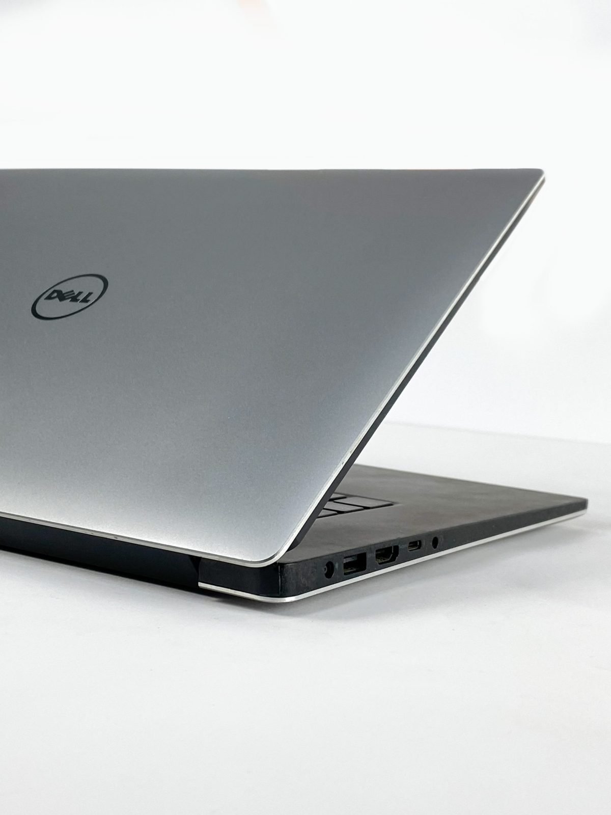 DELL Precision 5520 Core i7 7th 16 Ram / 512 SSD tactile 4k – Image 7